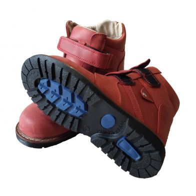 Детские ортопедические ботинки с супинатором FootCare FC-115 красные