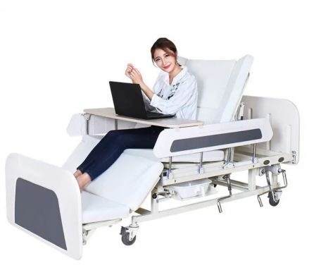 Медичне ліжко з туалетом та функцією бокового перевороту Mirid E55