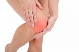 Захворювання колінного суглоба: чим можуть допомогти ортопедичні наколінники?